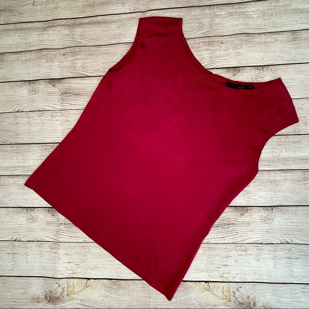 WHBM Top 